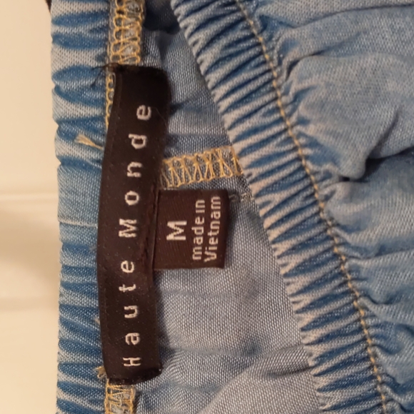 Haute Monde - Linen Blue Lightweight Crop Off the Shoulder Top - Medium - Picture 3 of 5